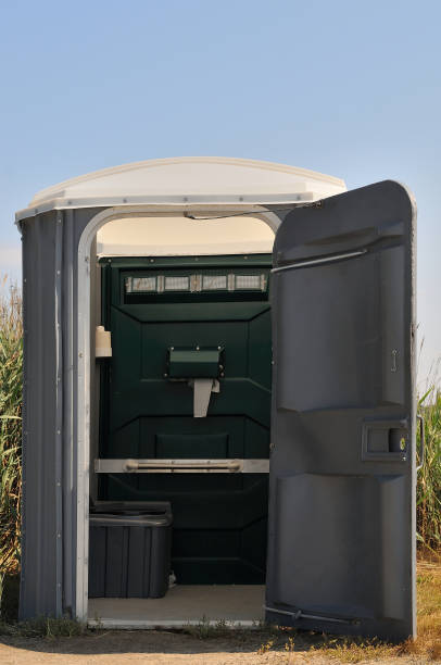 Best Porta potty rental near me  in Lowellville, OH